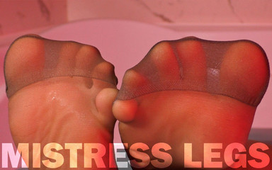 Goddess Feet in Wet Tan Knee-socks with Reinforced Toes Teasing You in Bath