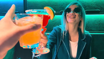 Blonde Spreads Her Legs on First Date - Angeldemonhub