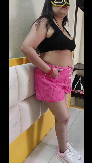 Model at New Delhi Camera Shooting