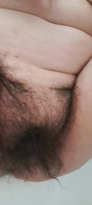 Stepmommy Urinating and Gets Gangy