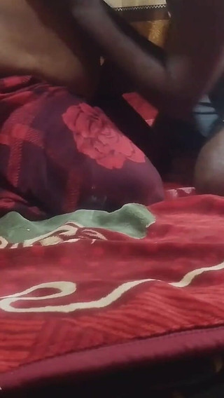 Finding the Beautiful Aunt Alone at Home, the Sister-in-law Forced Her to Fuck Him