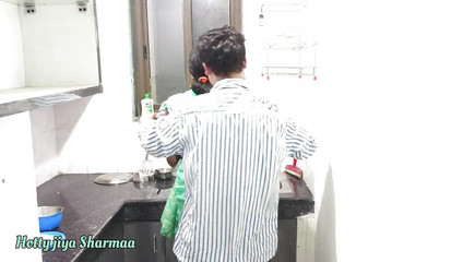 Stepsister Pussy Hard Fucked by Her Step Brother, She Is Wearing a Saree!