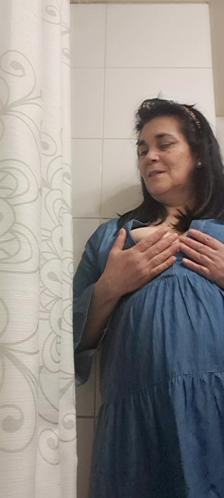 In the Bathroom You Want to See Me, I'm Hot