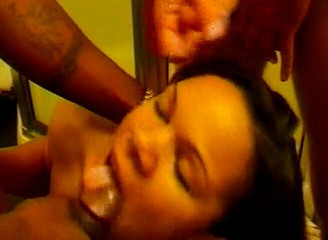 Sexy nubian babe gets dp plowed in a threeway