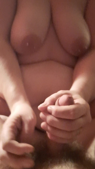My Sexy BBW Wife Giving Me a Handjob Tell I Explode