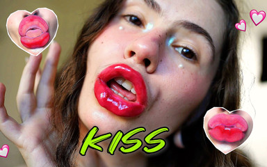 Wet Red Sticky Lipgloss Kiss