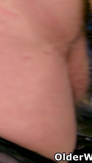 British Granny Claire Knights Sticks a Finger up Her Arse for Starters