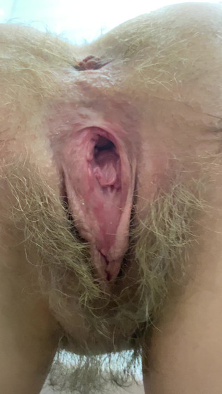 I Found My Stepsister in the Shower and Fucked Her Hairy Pussy and Fucked Deep Inside Her
