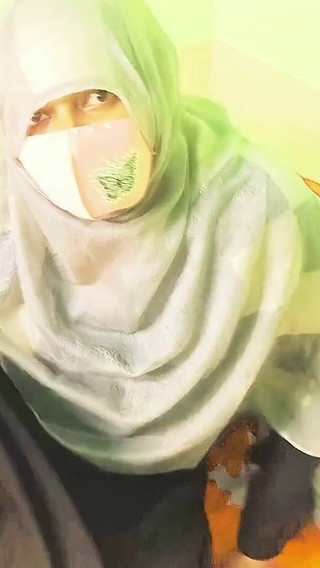 Cheated on My Girlfriend with Her Stepsister - Syndicete