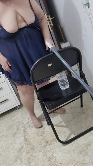 I'm Very Very Horny and I Need a Cock That Gives Me Very Hard