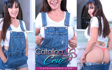Catalina Cruz - Horny Southern MILF 5K VR