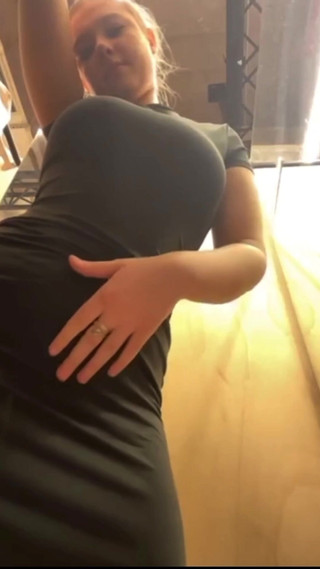 Fucking in the Public Locker Room