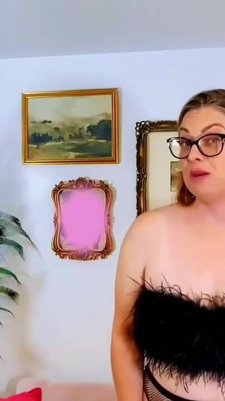 Cindy Cincinnati - Gonna Be Doin' Some Blowin"