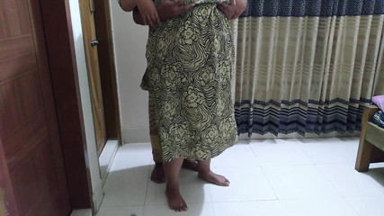 Egyptian Big Ass & Huge Boobs Hot BBW Aunty Sweeps the Room When Neighbor Guy Anal Fuck & Gives Cum in Her Ass - Muslim