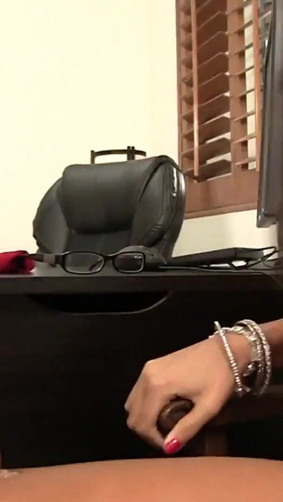 Big boobed lesbians Alana Evans and Missy Martinez love eating pussy