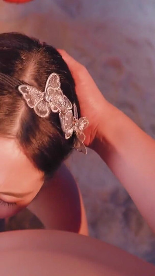 Li Er Is the Resting Beauty Who Needs Some Cock