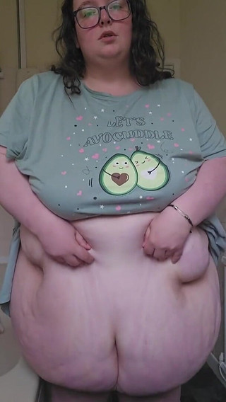 Goddess Bathroom Belly Play