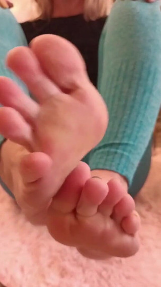 Barefeet in Yoga Pants