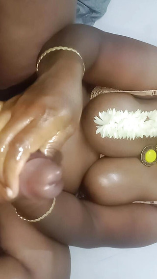Busty Tamil House Wife Very Hot Hand Job Big Boobs Lovely Aunty