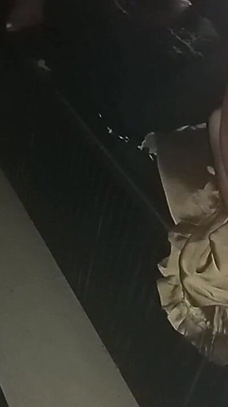 Umar Me Badi Bakchod Aunty Ki Thuki Part 2