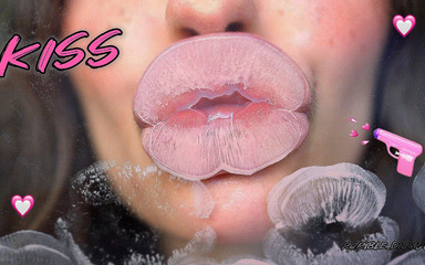 Sensual Creamy Nude Lipgloss Kiss