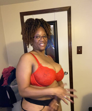 Ebony Gets New Lingerie