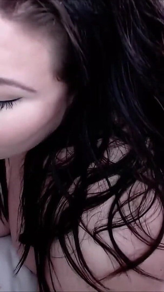 Sensual Eye Contact BJ