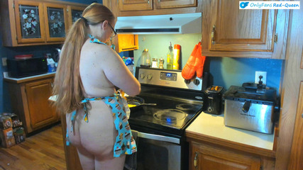 Tradwife Makes Her Husband Breakfast in Nothing but an Apron