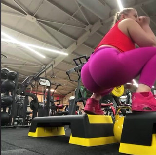 Sexy Girl Training in the Gym so Hot