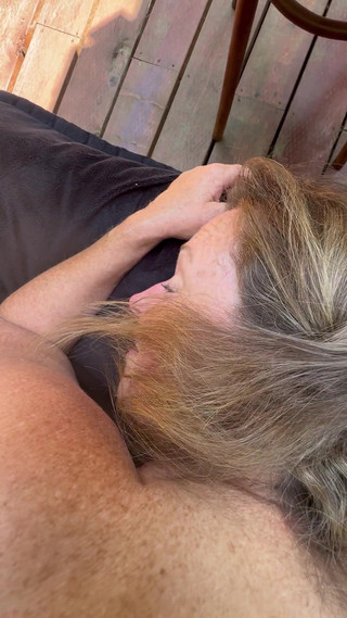 Mature Wife Know How to Handle Her Lovers Cock Outside