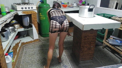 I Get Horny Watching My Stepsister Cleaning in a Sexy Outfit.