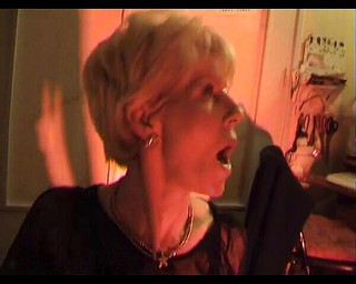 Mature sucking black and white cock