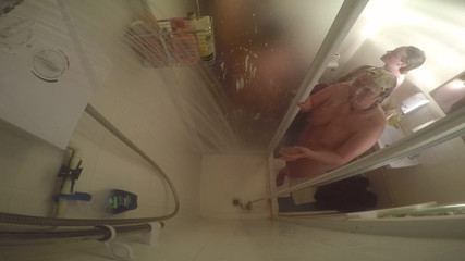 Devon, Raegan and Sarah Jane shower BTS