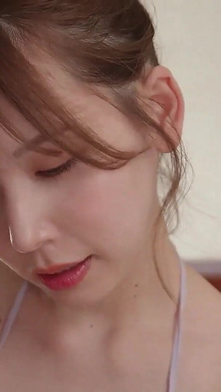 So Popular She S Reserved in Advance a Home-delivery Men S Massage Parlor Service!. 3