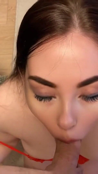 Throat Blowjob Like a Christmas Present, Mouth Filled with Cum!