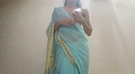 Isita Masturbating in Saree