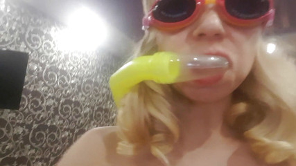 I pee, wearing glasses and a tube, I have heavy breathing