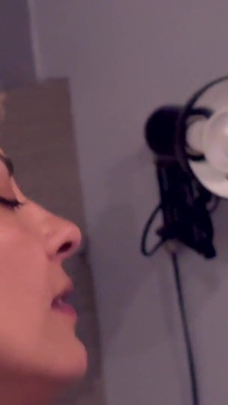 I Want You to Run Your Tongue Between My Toes