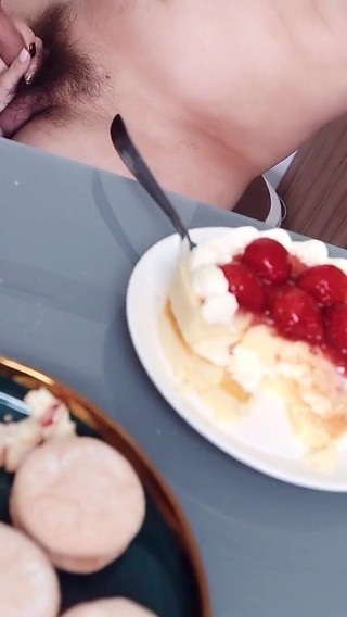 Hot Japanese Girl Got Fucked After Streaming Live