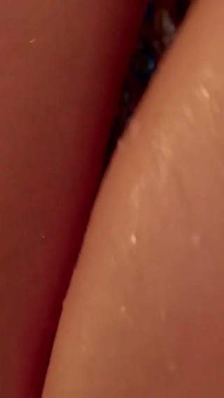 Two hot and pretty lesbians does pussy licking and fucking