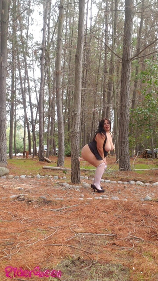 Sexy Mature BBW Ass Worship and Dildo Play Outdoors