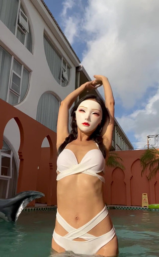 Riding the Big Shark