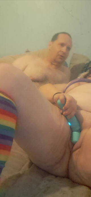 Getting Fingered While the Wonder Wond Is Working