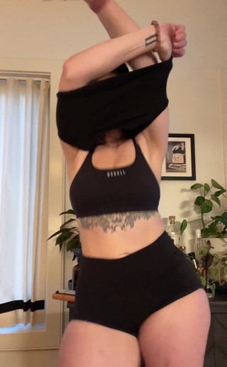 This is what I do while I’m waiting for my salmon and baked sweet potato to finish cooking