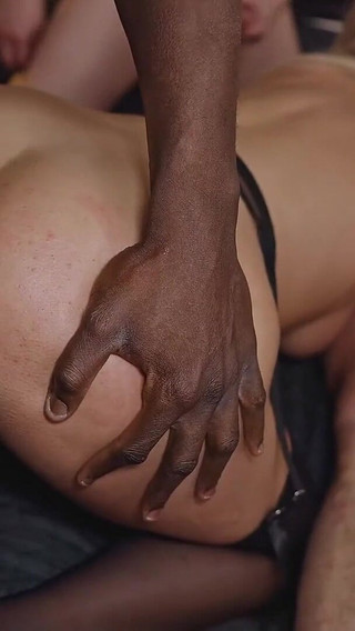 Ggg John Thompson - Deepthroat Gangbang in the Sea of Cum