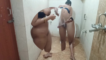 Bhabhi Suddenly Entry Bathroom Without Knock the Door Hard-core Sex