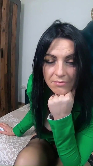 Milfycalla 146 -perverse - Live Teasind and and Anal Play 1