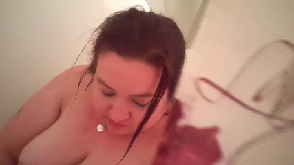 Sexy BBW Takes a Shower