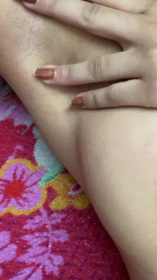 Desi Showing a Gaped Ass