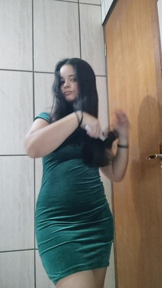 Dress up with Me - Green Dress and Provocative Look